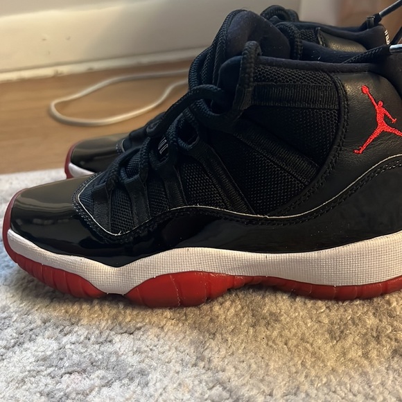 Jordan’s 11 - Picture 4 of 5